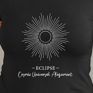 Sonnenfinsternis kosmisches Shirt, himmlisches Astronomie-Grafik-Shirt, Weltraum-Liebhaber-Geschenk, Weltraum-Astronomie-Shirt, totale Sonnenfinsternis-Beobachtungs-Shirt