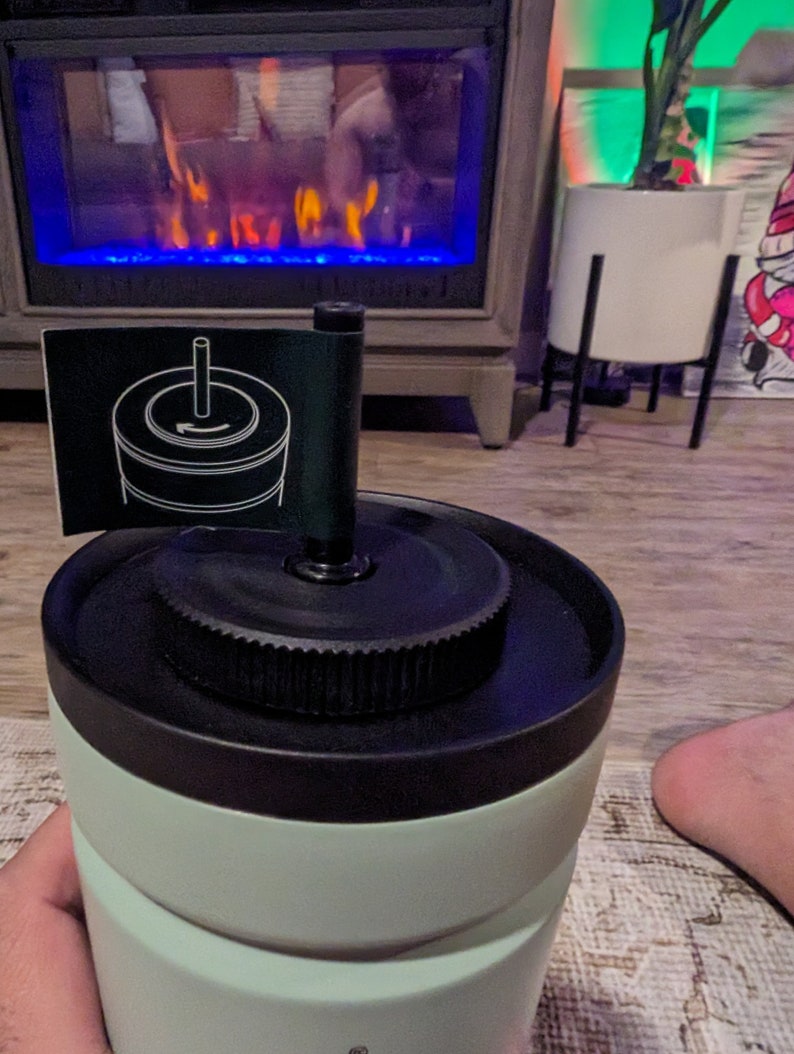 New 2024 Starbucks Seafoam SS Vacuum Cold Cup. Winter 2024. Twist to