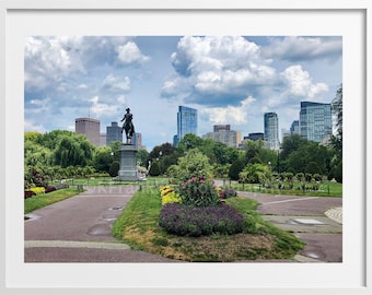 Impresión del Jardín Público de Boston: horizonte de Boston y estatua de George Washington, paisaje urbano