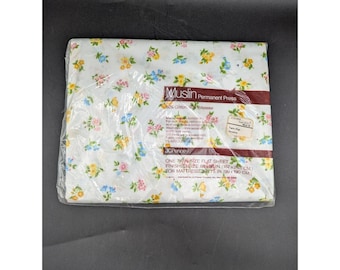 Vtg JC Penny Twin Flat Sheet Floral MCM Cottage Core Christine Muslin NOS White
