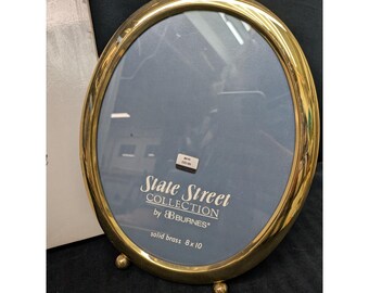 Burnes State Street Collection Solid Brass Oval 8"x10" Frame Free Standing 80s