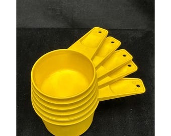 Vintage Yellow Tupperware Measuring Cups Set of 5 Cups 1/3 - 1 Cup