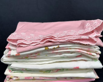 Vtg Pillowcases 14 Coordinating Pink Florals Solids Quilting Crafting Fabric