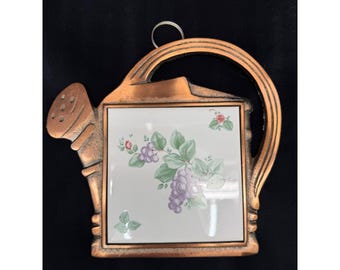 Pfaltzgraff Grapevine Trivet Wall Hanging Grapes Watering Pail Cottage Core Vtg