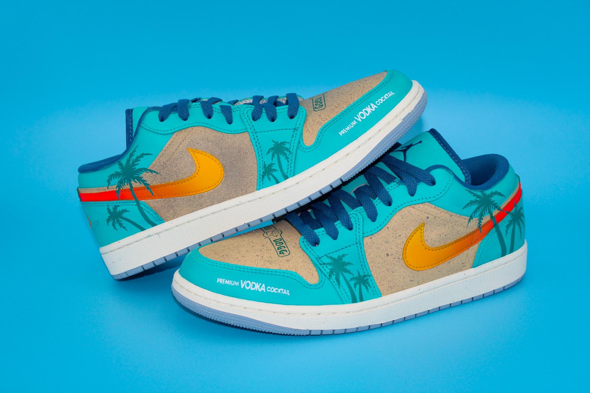 seahawk colored nikes