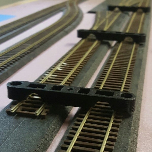 HO Scale 2 Inch Track Spacer