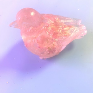 Memory Sparrow with Floral Accents | Handcrafted Resin Art, Elegant Bird Design for Home & Office Decor, Unique Gift Idea