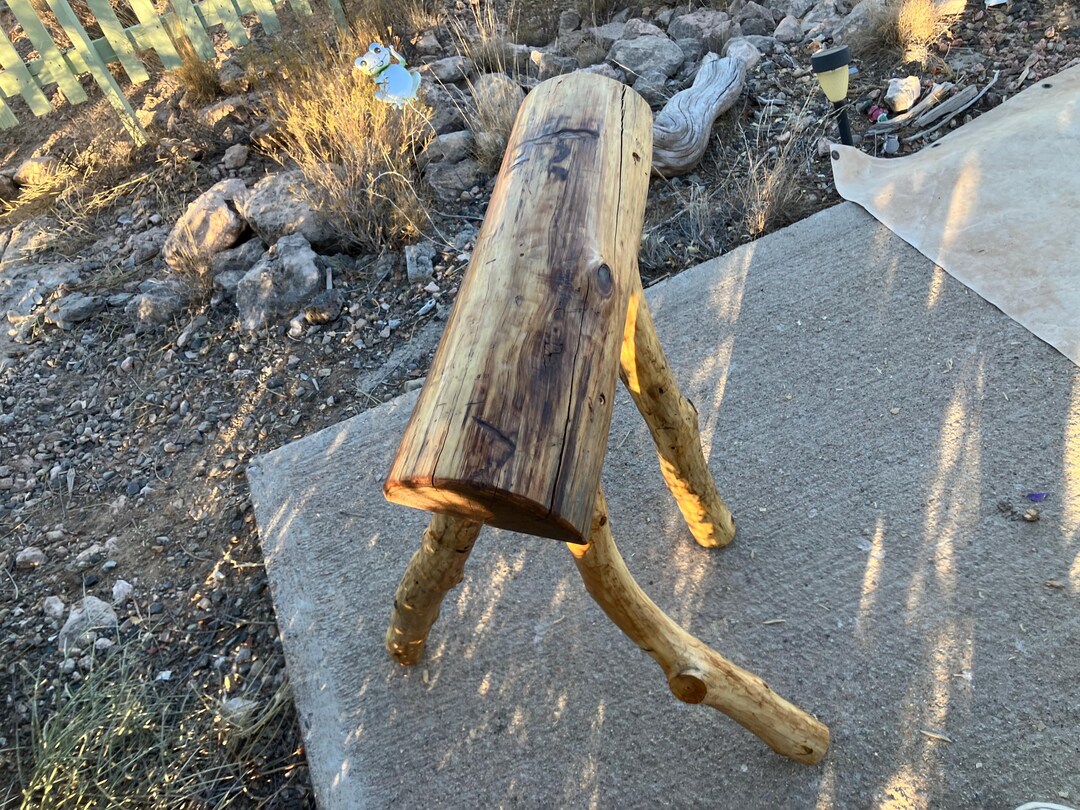 OO Woodworks Log Saddle Stand - Etsy