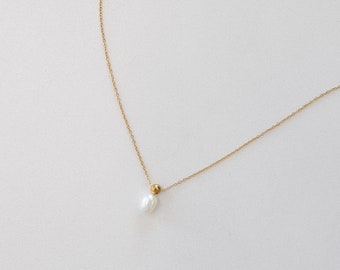 PVD Gold Electroplated - Pearlescent Necklace