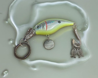 Llavero de pesca para papá, hermano o pescador. Aire libre, pesca de lubina, regalo de los niños. Regalo personalizado para el Día del Padre grabado con láser.