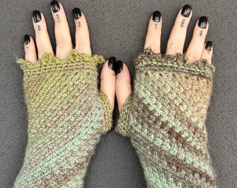 Mossy Forest Fingerless Gloves Crochet Pattern - Made to Measure