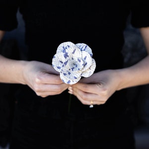 Porcelain Flower - The Shannon Single - Medium