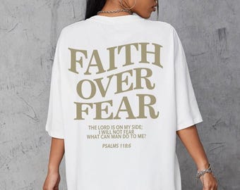 Camiseta gráfica "Fe sobre el miedo", camiseta vintage para mujer con eslogan