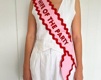 Hen Party Sashes / Bachelorette Party Sash / Brides Sash / Premium Sash / Bride to be sash / Bridal shower sash / Hen night sash / Pink sash