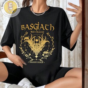 Basgiath War College Shirt, Fourth Wing Sweatshirt, Dragon Rider, Violet Sorrengail, Xaden Riorson Fly or Die, Rebecca Yarros, Readers