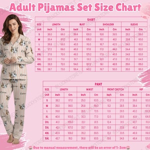 Puede incluir: Una taza de cer&aacute;mica blanca con un asa negra y el texto "But First, Coffee" en negro, con una fuente de estilo manuscrito. La taza est&aacute; sobre una superficie blanca.