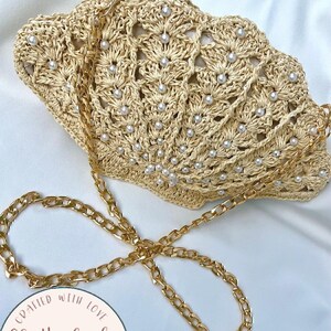 Handmade Oyster Shell Crochet Bag - Unique Coastal Fashion Accessory, Summer Clutch Purse, Beach Bag with Chain Strap, Boho Handmade Handbag