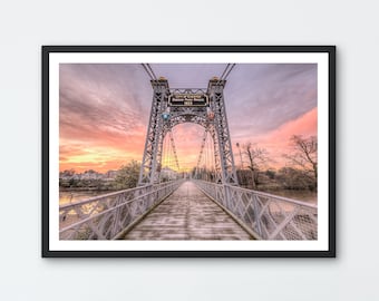 Soluppgång vid Queens Park Bridge, Chester. Giclée-fotokonsttryck. Chester, Cheshire, Storbritannien.