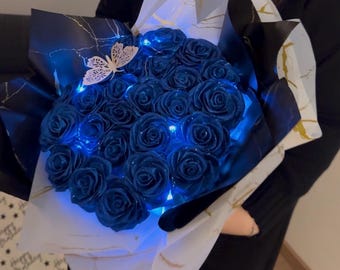 Ramo de rosas de satén iluminadas con purpurina