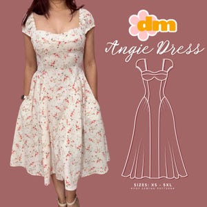 Può includere: Abito bianco con stampa floreale, scollatura quadrata e maniche corte. L'abito ha un corpetto aderente e una gonna svasata. Il testo "Angie Dress" è visualizzato con un logo floreale. Disponibile nelle taglie XS-5XL.