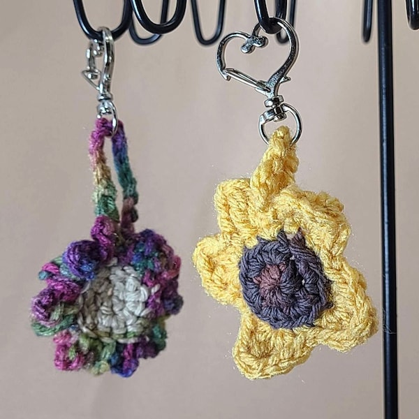 Silent fidgit popper keychain charm crochet flower sensory gift for teen