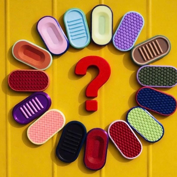 MozzieMakes Mystery Grande Fidget Slider - Zufällige Farbe und Textur