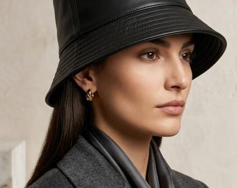Schwarzer Echtleder Fischerhut - Unisex Streetwear Cap - Minimale USA Street Fashion Wear