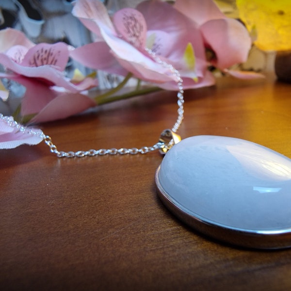 Pendentif en pierre véritable de Jade Blanc