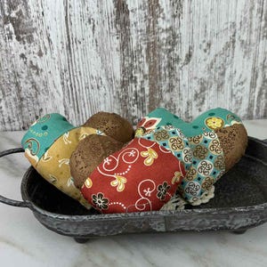 Set of 3 Stuffed Quilt Block Hearts – Handmade Fabric Hearts, Patchwork Bowl Fillers, Primitive Country Farmhouse Décor