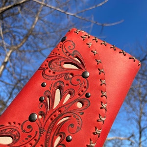 Rote Geldbörse mit Blumenverzierung, Exklusive Leder Geldbörse, Beste Freundin Geschenk,