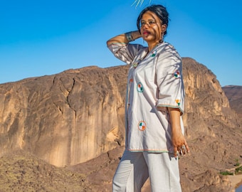 Schöne marokkanische handgefertigte Tunika mit Hose, Kleid, Urlaub trägt, Stickerei Tunika, weißes Hemd, Geschenke.