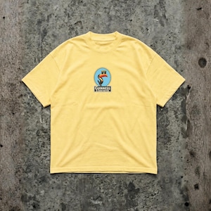 K&ouml;nnte beinhalten: Hellgelbes T-Shirt mit einem kreisf&ouml;rmigen Aufdruck, der einen Tukan und ein Guinness-Bier zeigt. Der Text "Guinness" und "It's good for you" stehen darunter. Das T-Shirt hat kurze &Auml;rmel und einen Rundhalsausschnitt.