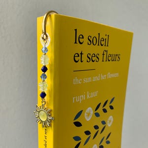 Marcapáginas inspirado en el sol y sus flores Marcapáginas de perla hecho a mano Marcapáginas personalizado Charm de sol Lindo marcapáginas Regalo