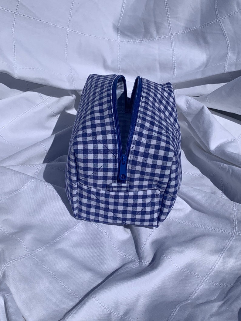 Bolso de maquillaje Blue Gingham con forro de cuadros vichy azul claro bolso de maquillaje hecho a mano bolsa de maquillaje Gingham neceser colorido para mujer imagen 2