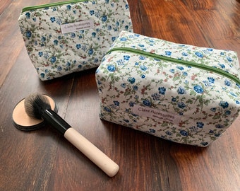 Groene bloemen make-up tas met Vichy-ruit aan de binnenkant - Gingham make-up tasje - handgemaakte make-up organisator - bloemen toilettas voor dames