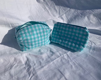 Make-up tas met blauwgroen Gingham & licht-blauwgroen voering - handgemaakt cosmetisch ijdelheidszakje - reisaccessoires - schattige toilettas voor haar