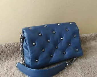 Bolso bandolera de cuero genuino de una sola solapa, bolso de hombro acolchado, bolso elegante, bolso elegante, bolso de moda eterna, hecho en Bali