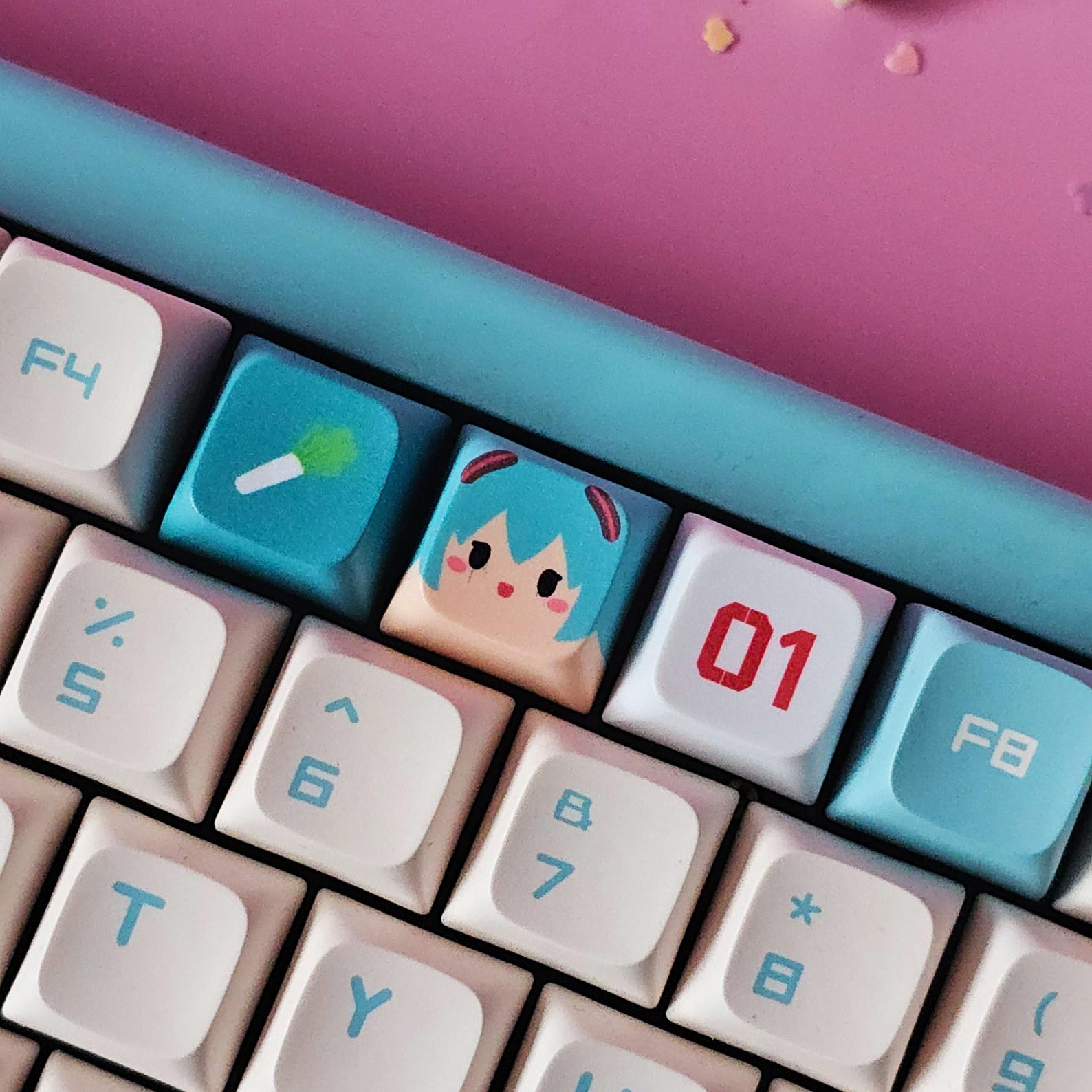 Triple Miku Clicky Keycap Keychain – Fidget Toy, Mechanical Keyboard ...