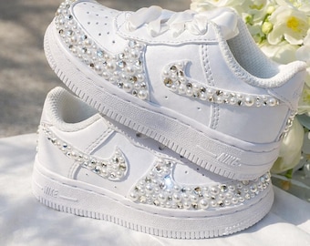 Personalized Flower Girl Sneakers, Pearl Kids Wedding Shoes, Custom Name Toddler Sneakers, Lace Bridal Party Shoes, Cute Girl Wedding Shoes