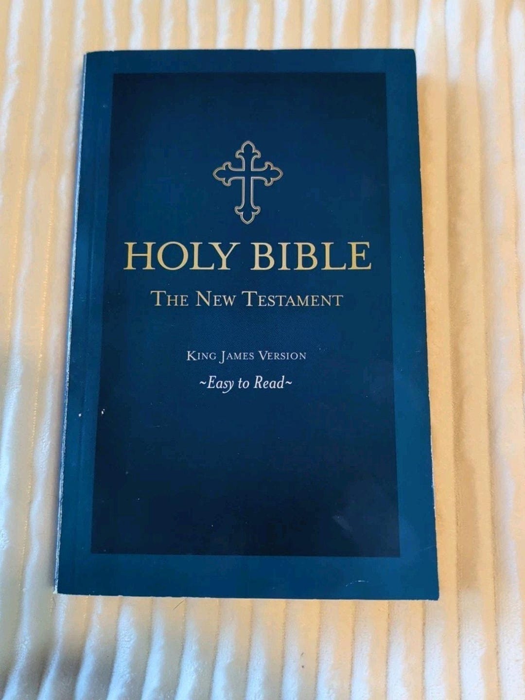 HOLY BIBLE the New Testament King James Version Easy to Read Paperback ...