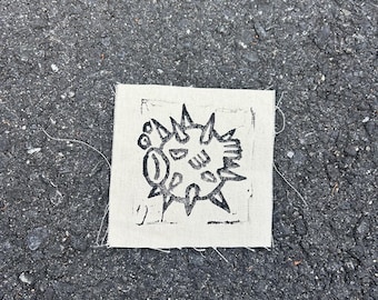 Handgefertigter SPIKEFISH Aufnäher: Handbedruckte Leinwand, Upcycled Fabric