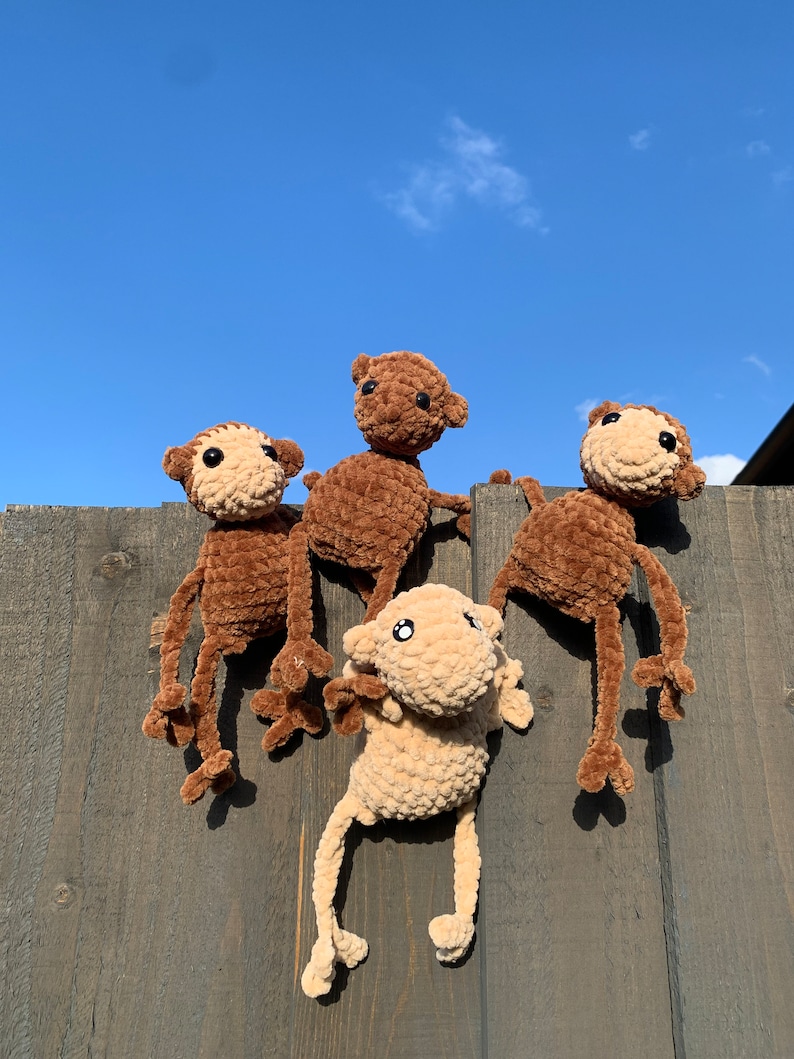 https://www.etsy.com/de/listing/721960333/kleine-affe-mit-ohren-hakelanleitung?ref=shop_home_active_2 Bild 4