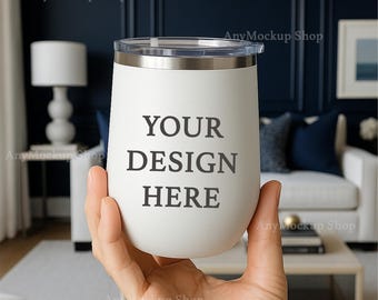 Maquette de gobelet à vin dans la main, maquette en acier inoxydable blanc, 12 oz, cadeau de fête des mères, impression de fichier numérique, affichage du produit, sublimation