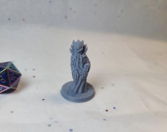 Robed Elegance: Mindflayer Figurine