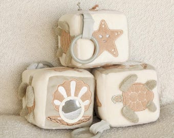 Personalized activity cube, baby birth gift, motor skills cube personalized with name | Fabric sensory cube with crinkle effects