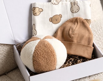 Unisex baby gift, baby set, newborn gift, baby shower gift, baby shower present, gift box, gift for pregnant girlfriend
