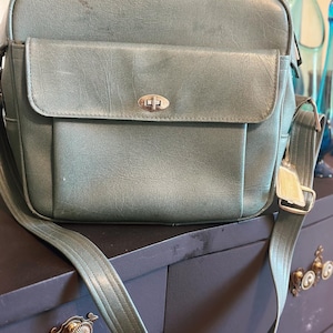 USA Vintage SEARS 60’s Travel Carry Bag SEARS VINTAGE RETRO 1960'S BLUE VINYL CARRY ON TRAVEL BAG | eBay