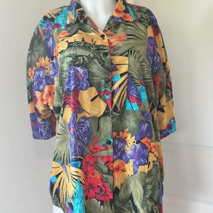 Vintage Jodi Hills Hawaiian Islander Button-Up Shirt – Size Large – Tropical Aloha Print – Retro Beachwear – 90s Vacation Shirt