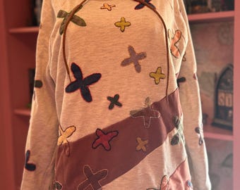 Flower Embellished Hoodie 2XL Beige Patchwork Floral Cotton Sweatshirt Drawstring Hood Colorful Artistic Pullover Cozy Top