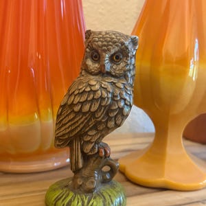Vintage Owl Figurine – Hand Painted Ceramic Woodland Decor – Mid-Century Style